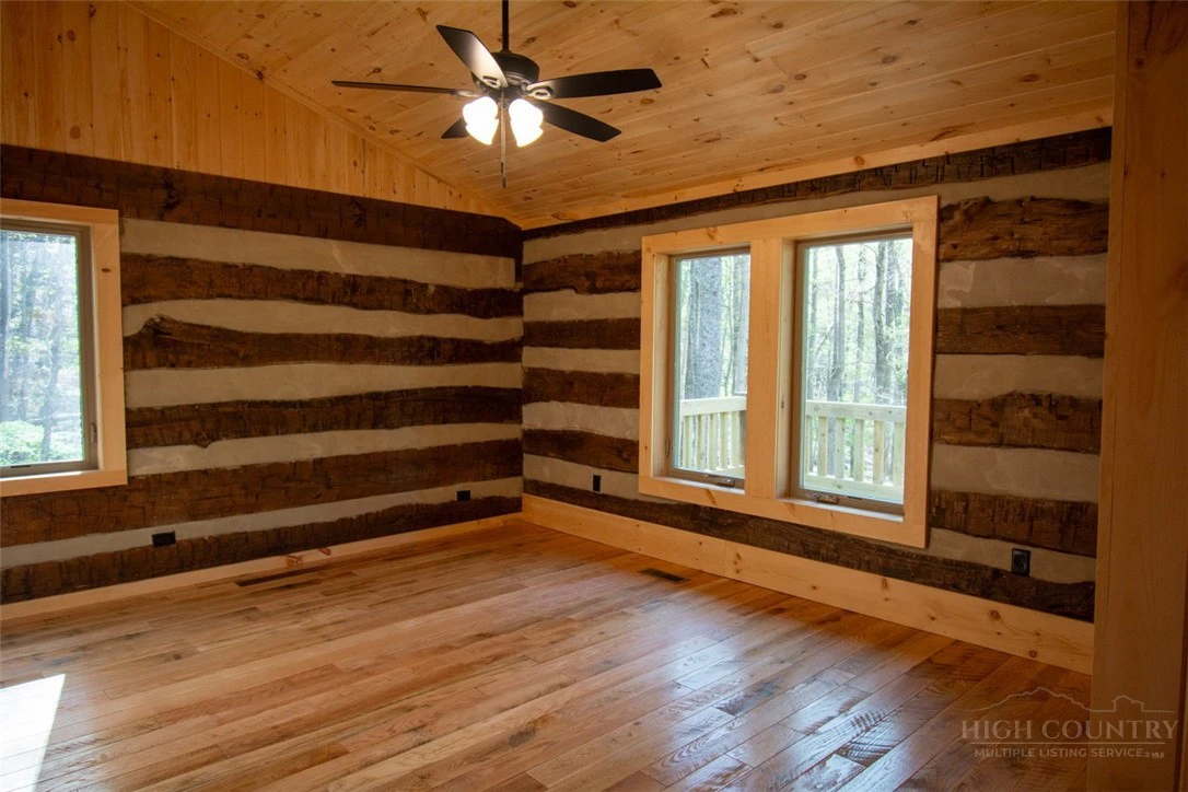 Image number 6 for the current listing