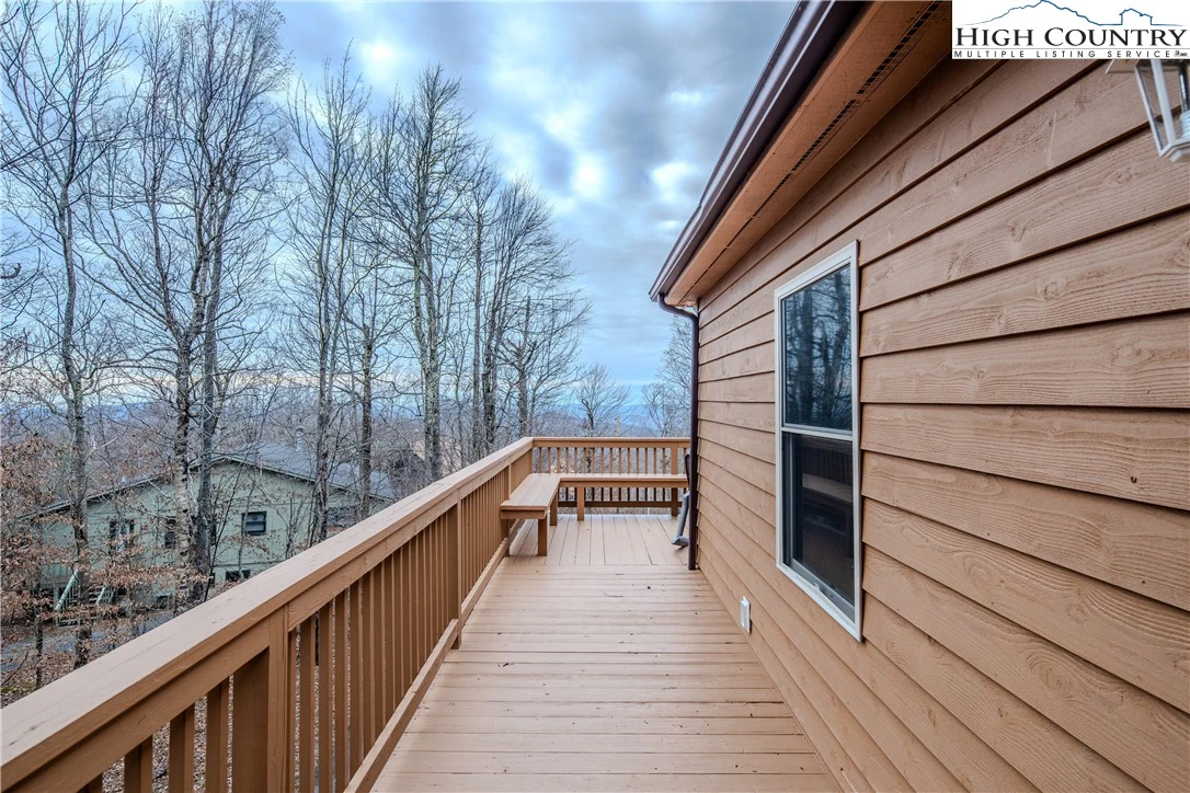 Image number 18 for the current listing