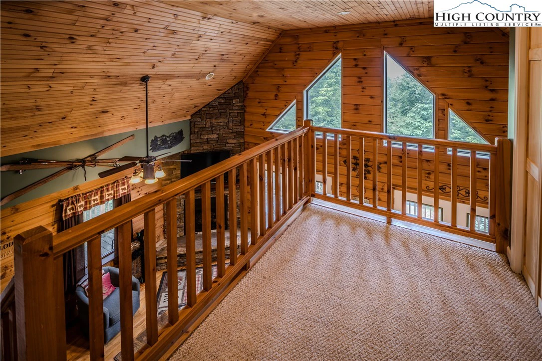 Image number 3 for the current listing