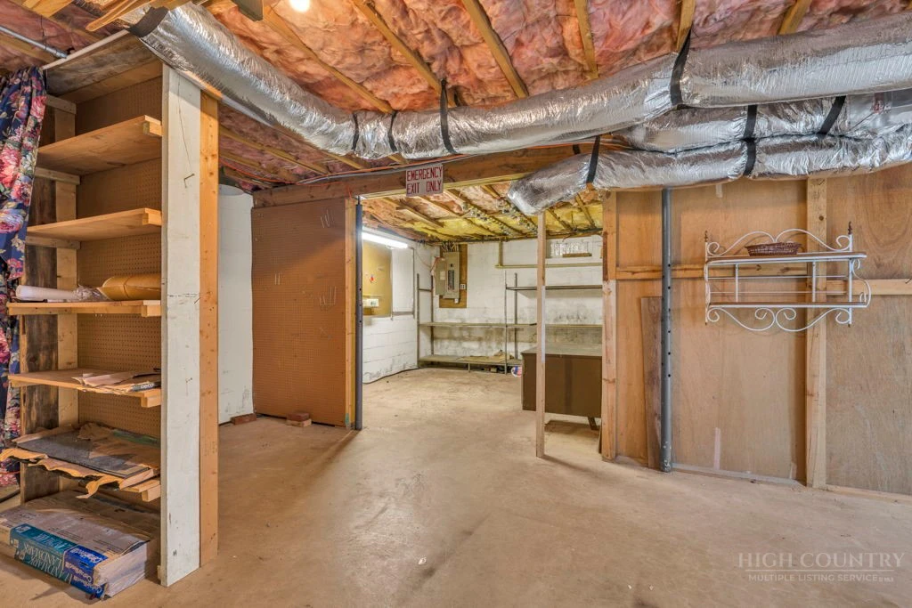 Image number 9 for the current listing