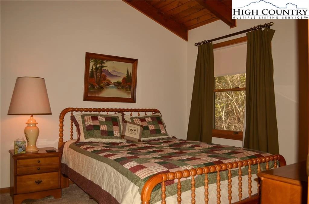 Image number 6 for the current listing
