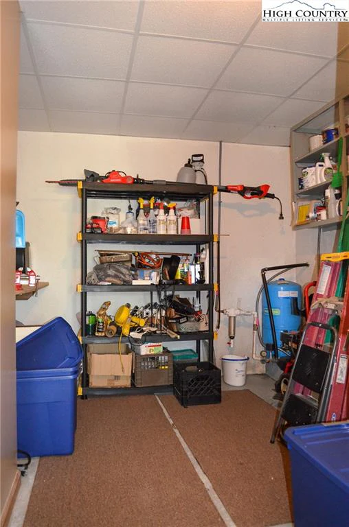 Image number 19 for the current listing
