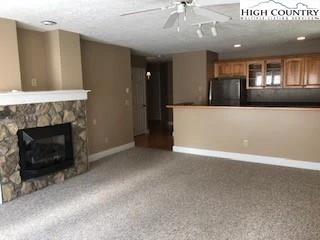 Image number 20 for the current listing