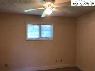 Image number 5 for the current listing