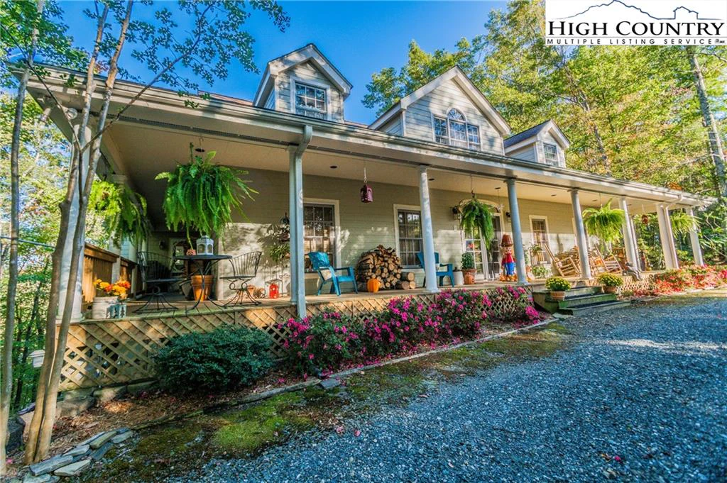 Image number 1 for the current listing
