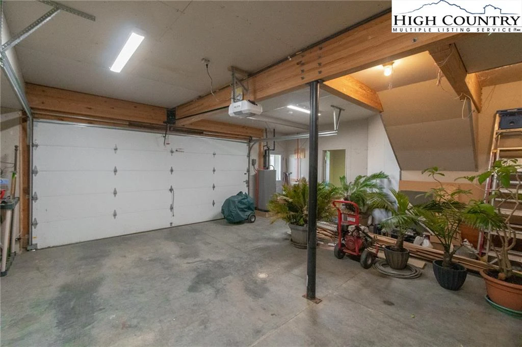 Image number 16 for the current listing