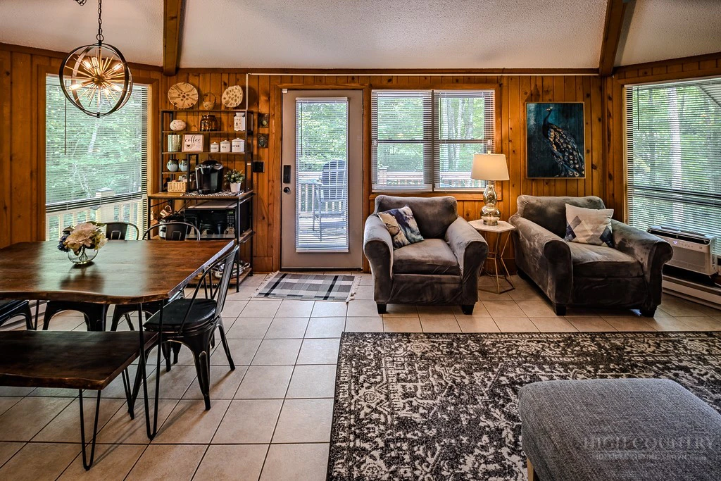 Image number 10 for the current listing