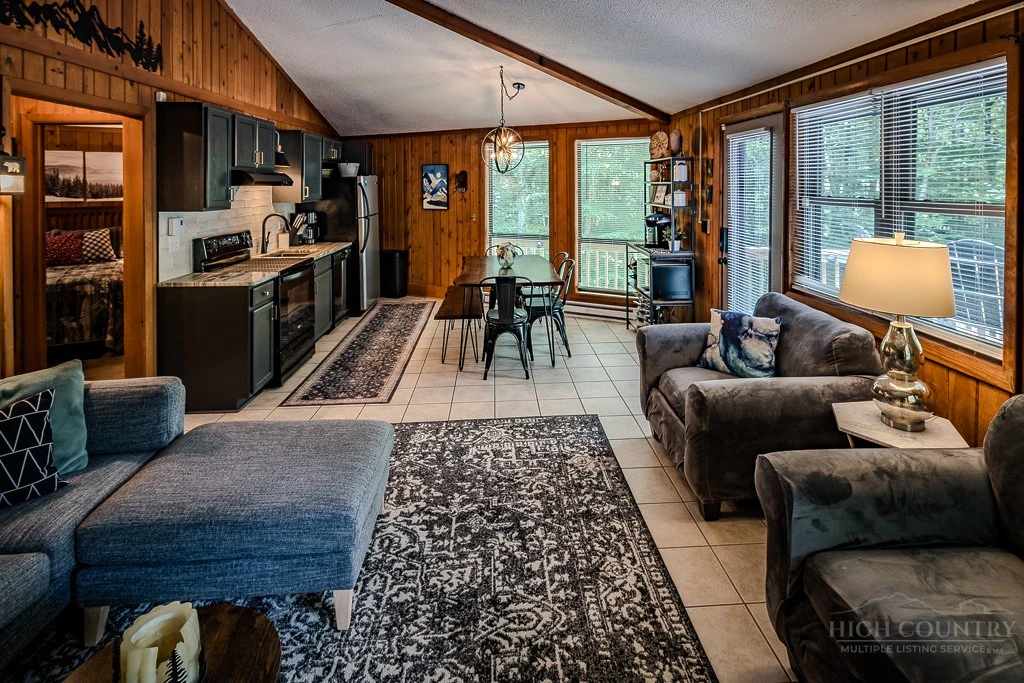 Image number 7 for the current listing