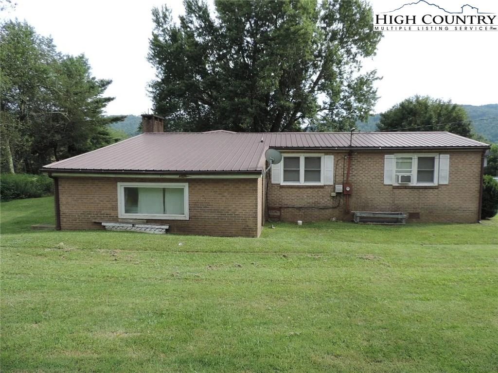Image number 7 for the current listing