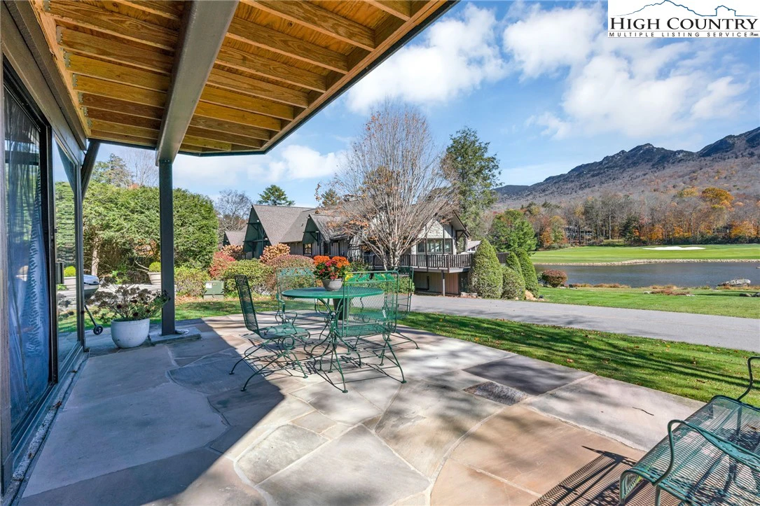 Image number 5 for the current listing