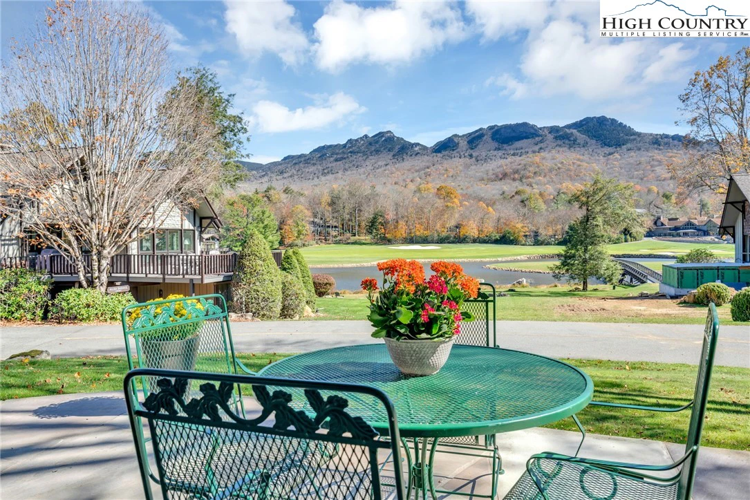 Image number 7 for the current listing