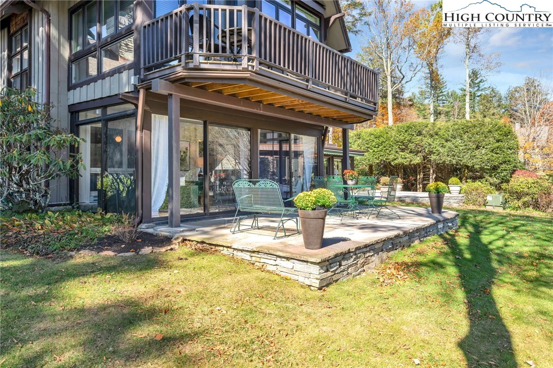 Image number 2 for the current listing