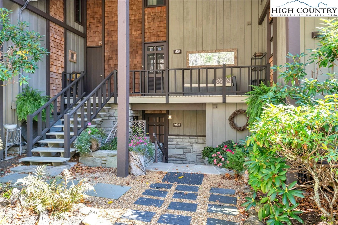 Image number 16 for the current listing