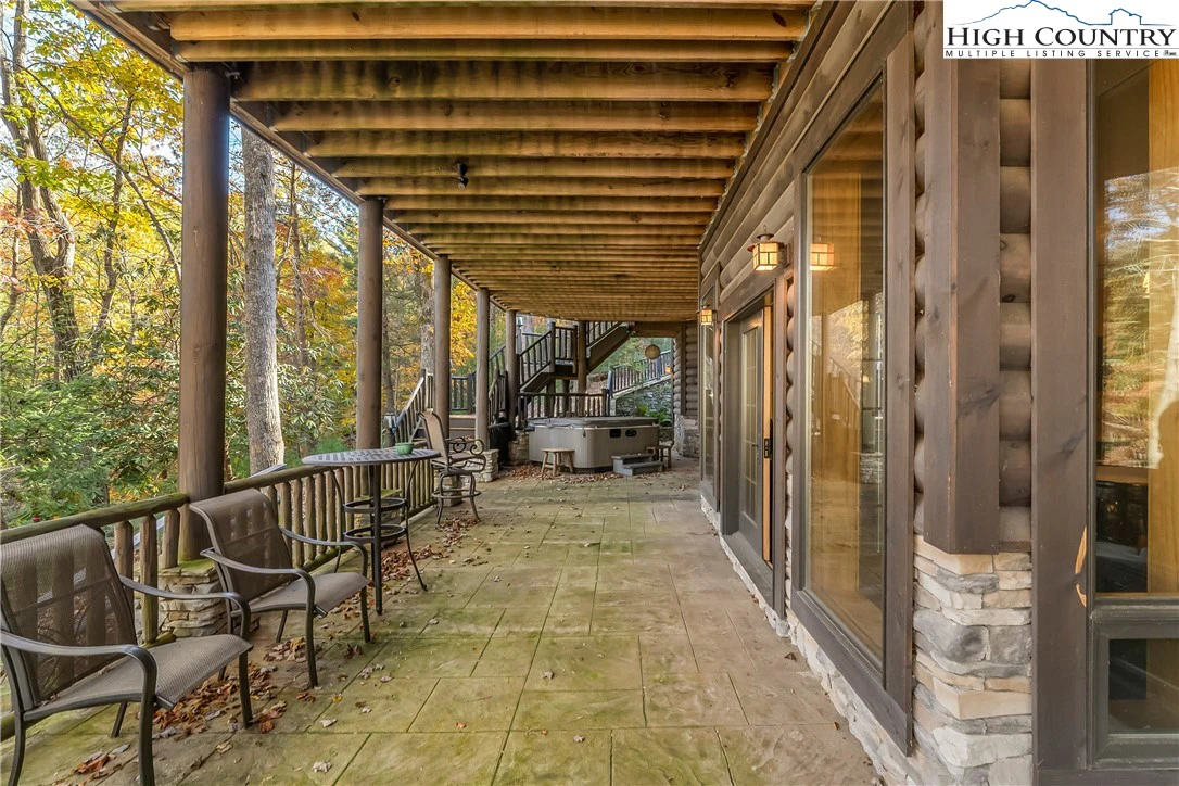 Image number 2 for the current listing