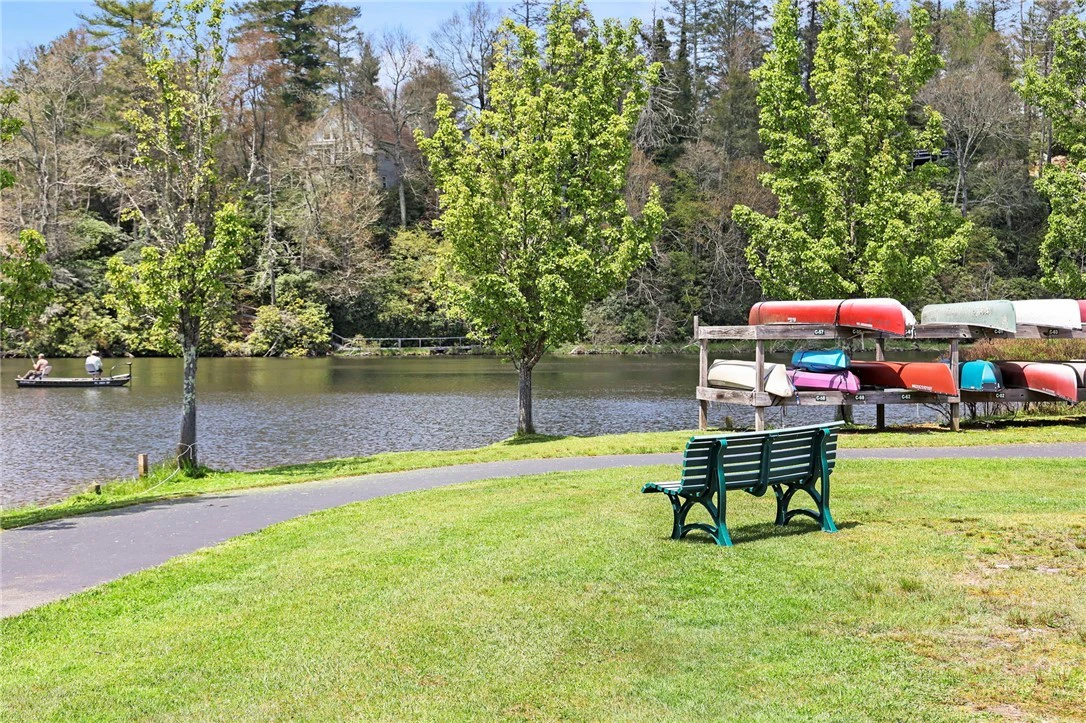 Image number 19 for the current listing