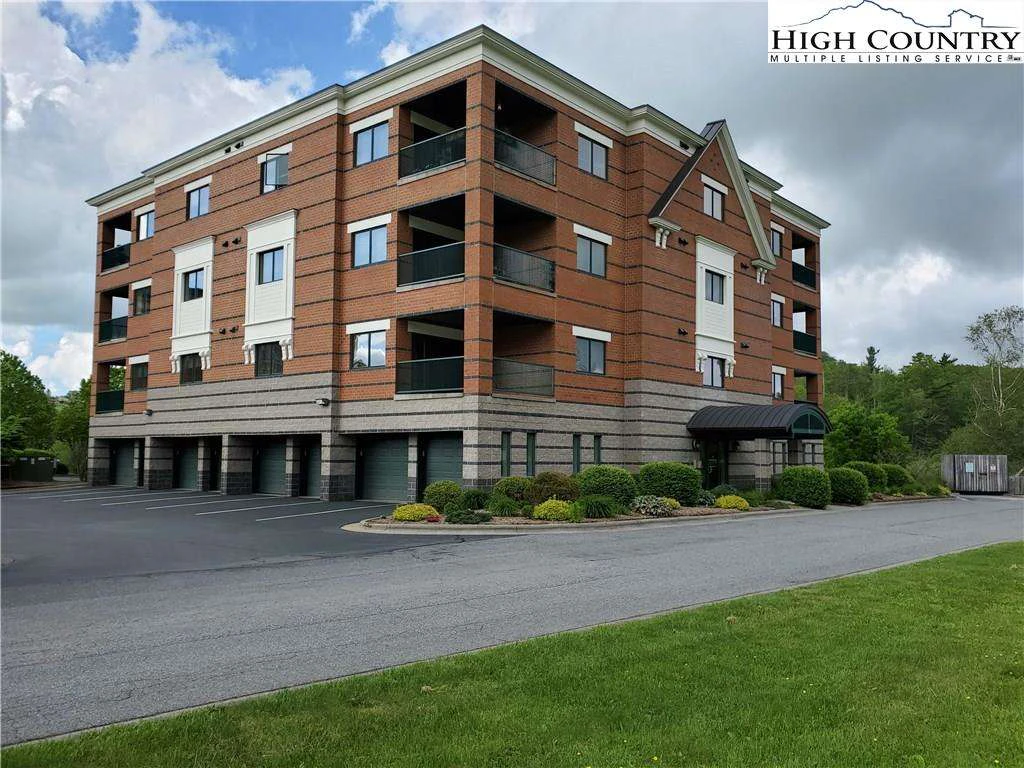 Image number 1 for the current listing