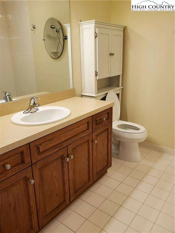 Image number 9 for the current listing