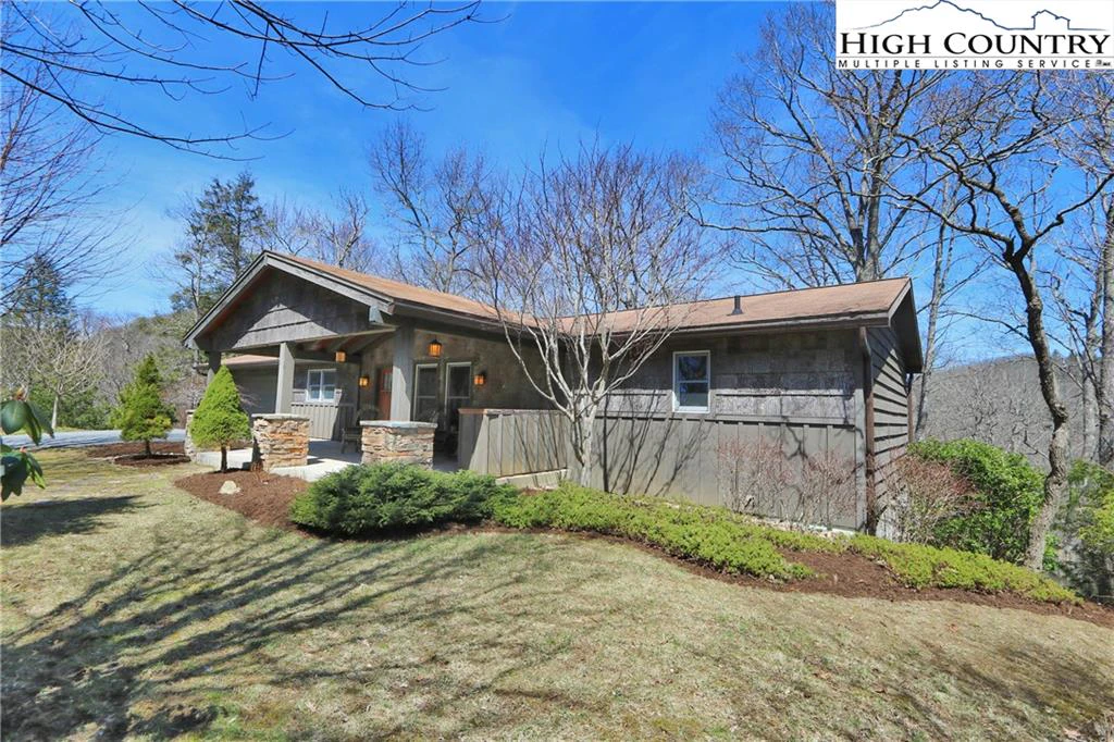 Image number 1 for the current listing
