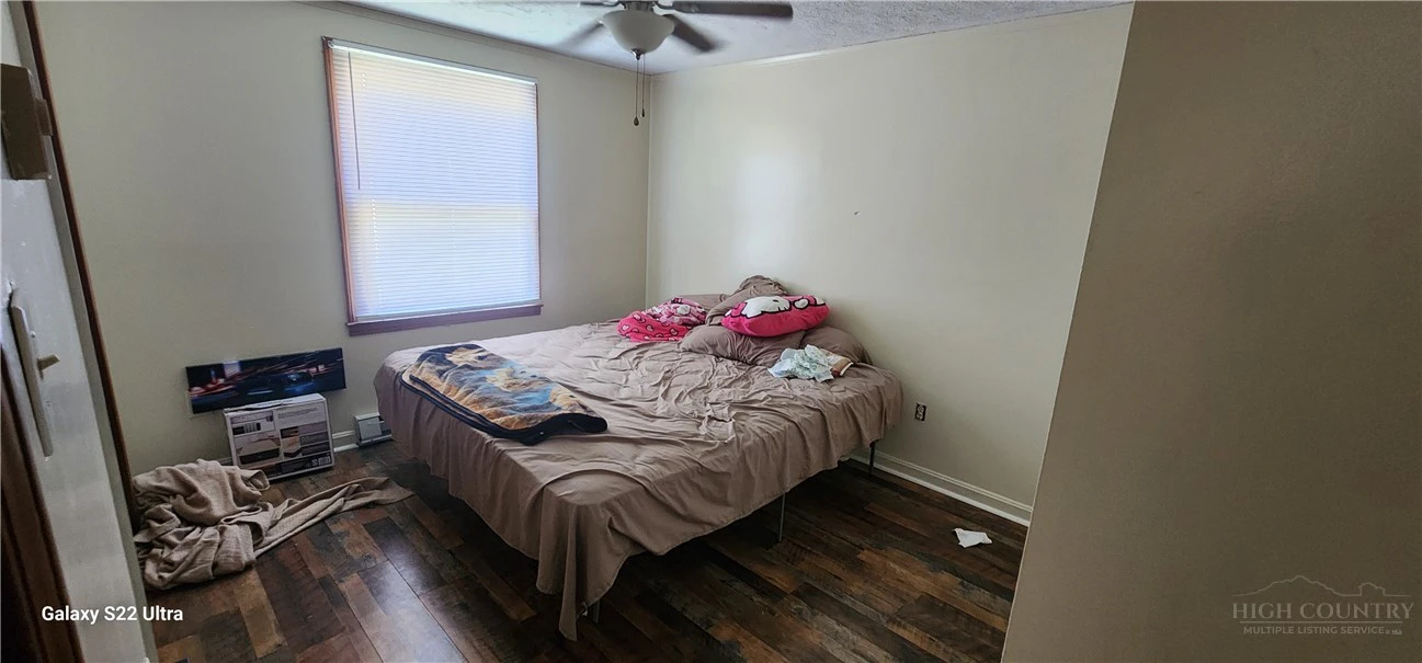 Image number 8 for the current listing