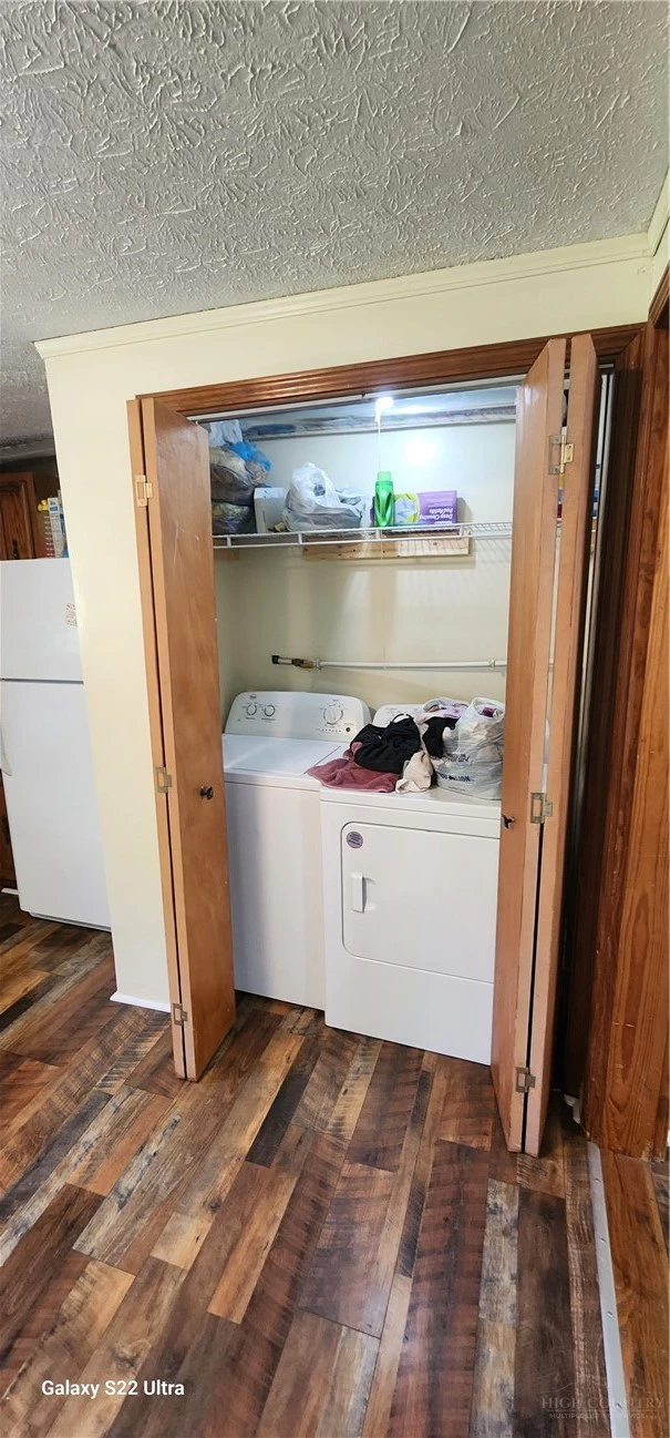 Image number 9 for the current listing