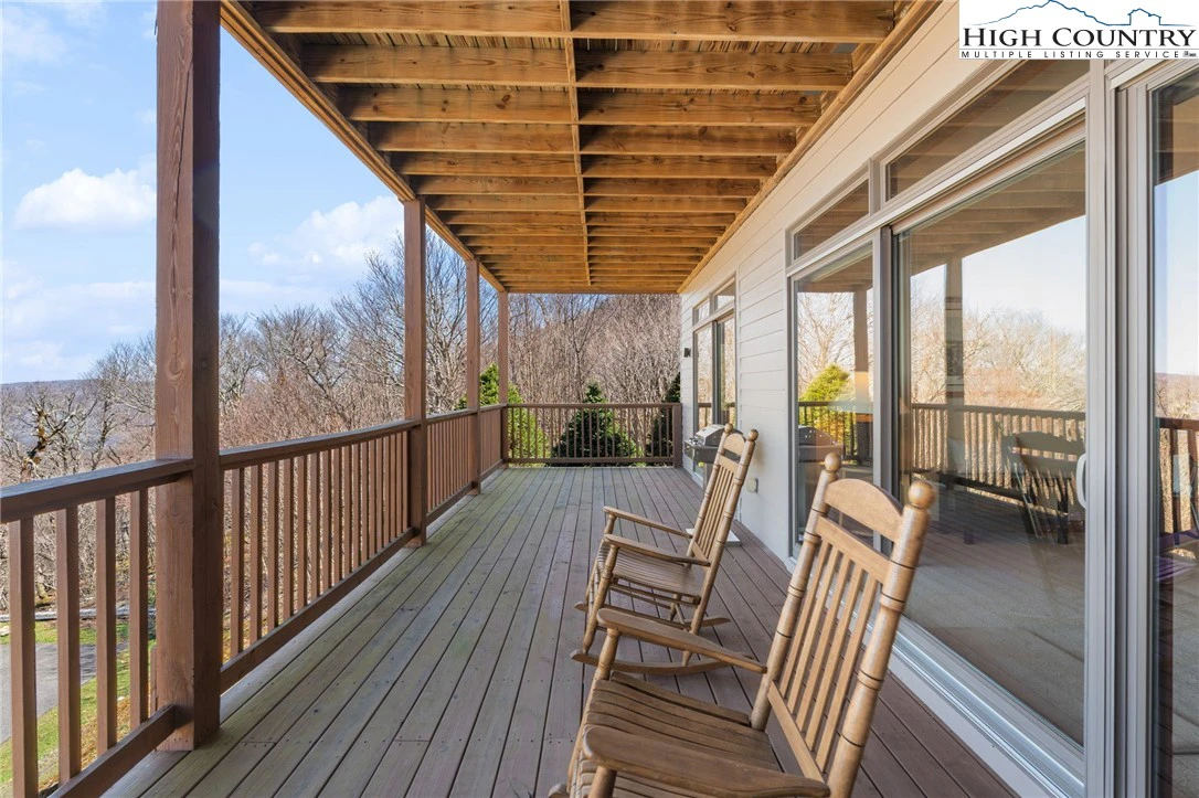 Image number 9 for the current listing
