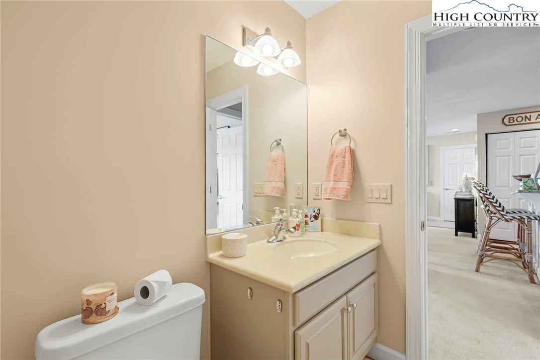 Image number 7 for the current listing