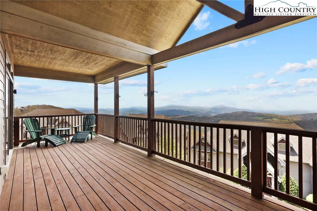 Image number 1 for the current listing