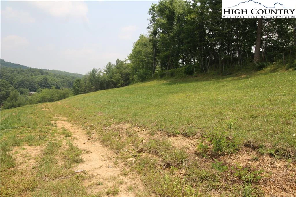 Image number 8 for the current listing