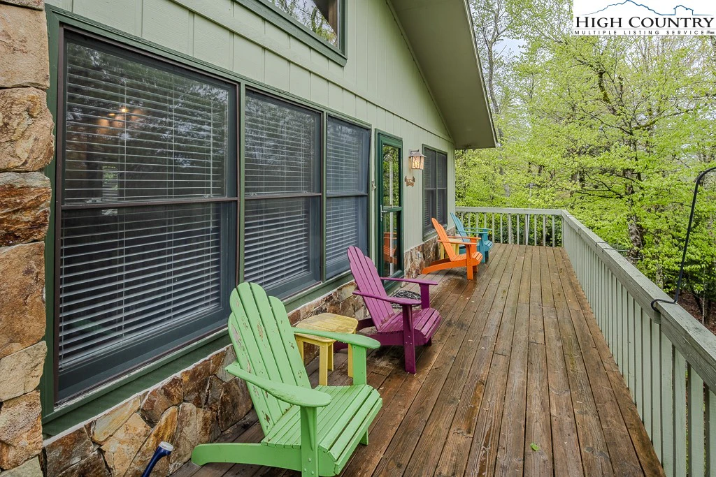 Image number 8 for the current listing