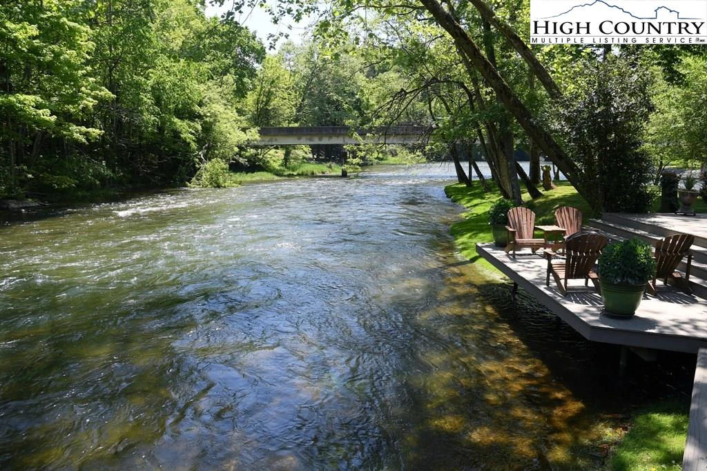 Image number 26 for the current listing