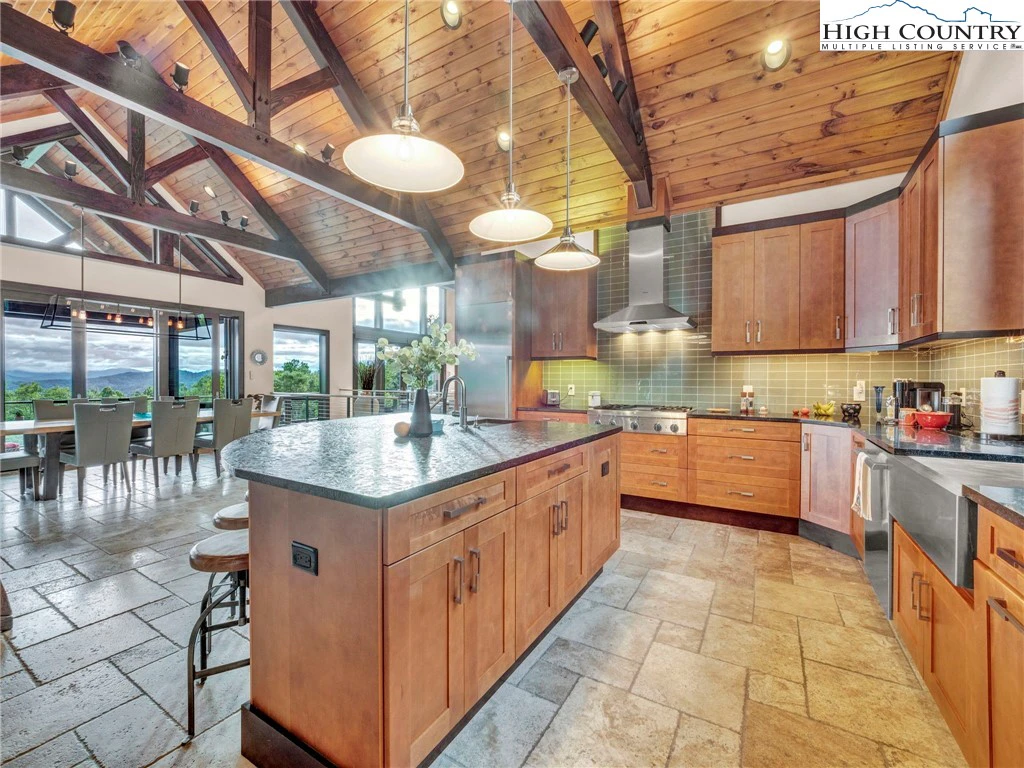 Image number 7 for the current listing