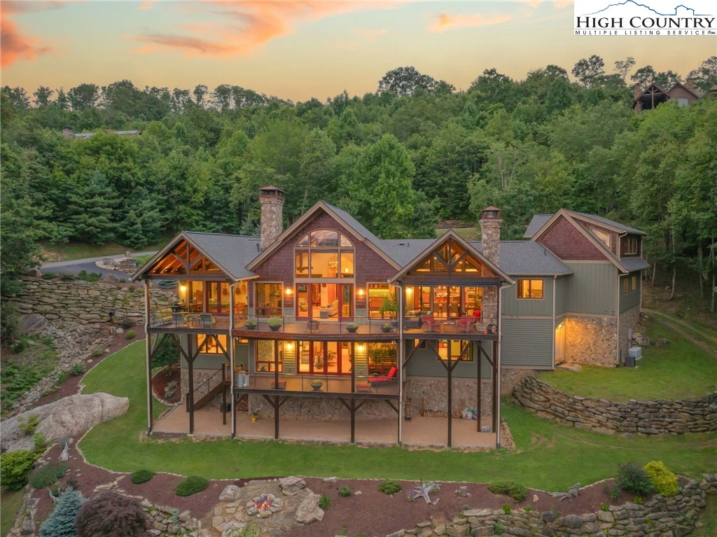 Image number 5 for the current listing