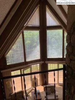 Image number 3 for the current listing