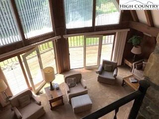 Image number 4 for the current listing