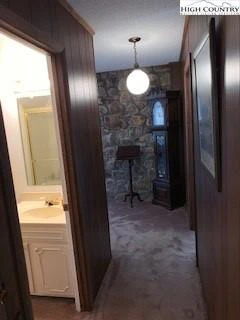 Image number 8 for the current listing