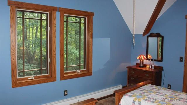Image number 13 for the current listing