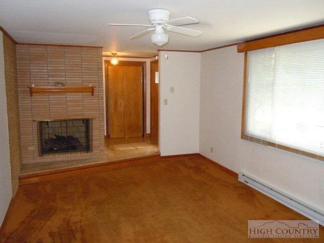 Image number 8 for the current listing