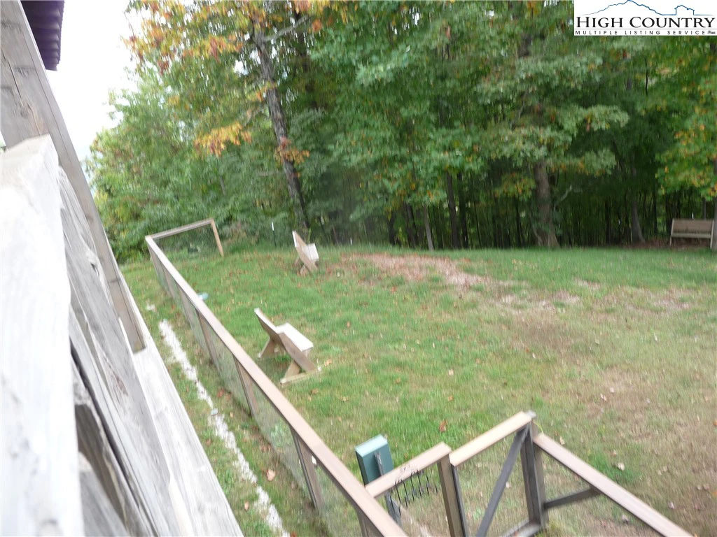 Image number 9 for the current listing