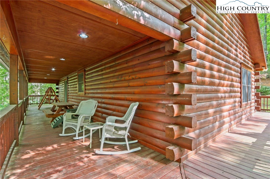 Image number 16 for the current listing