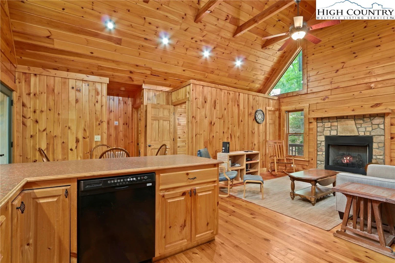 Image number 13 for the current listing