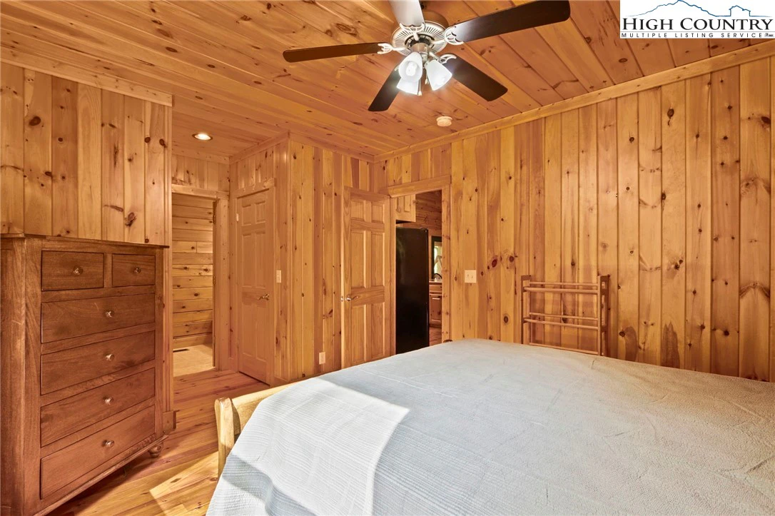 Image number 6 for the current listing
