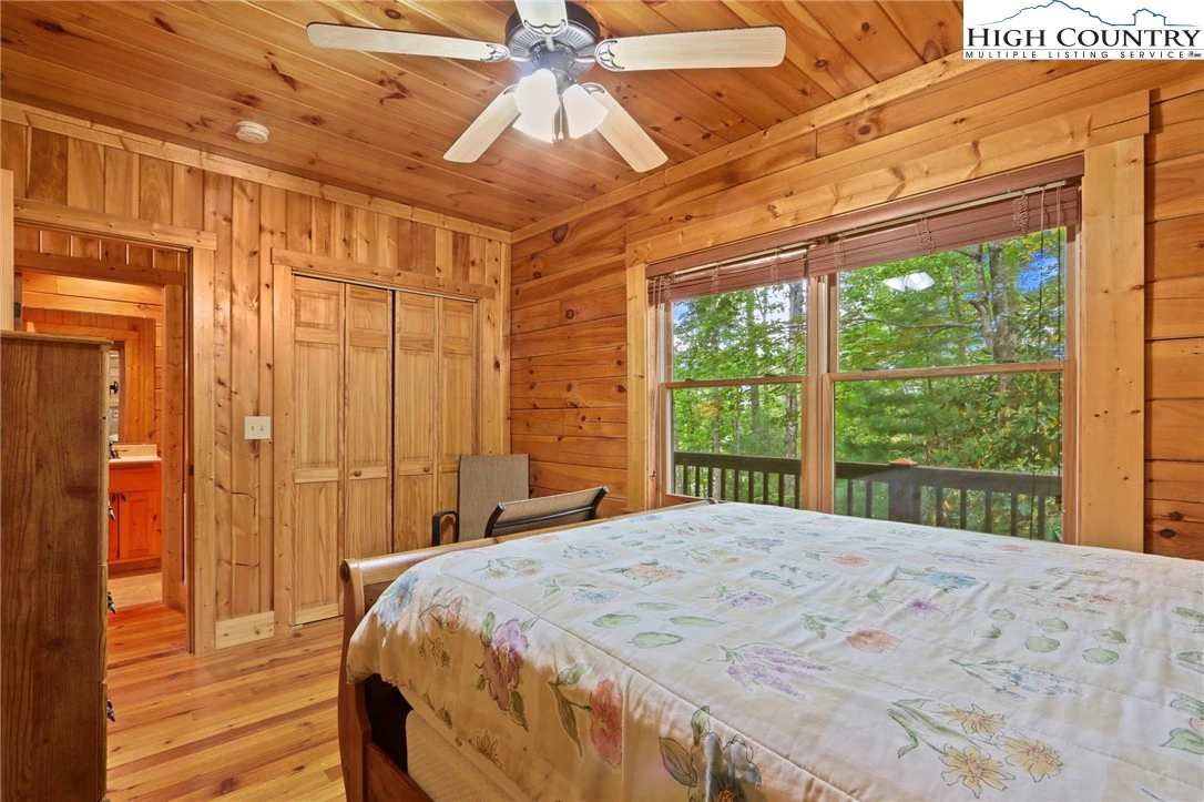 Image number 3 for the current listing
