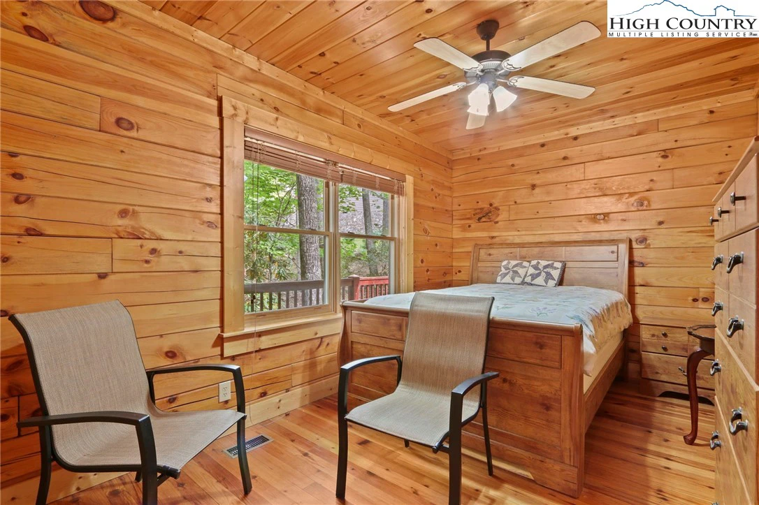 Image number 12 for the current listing