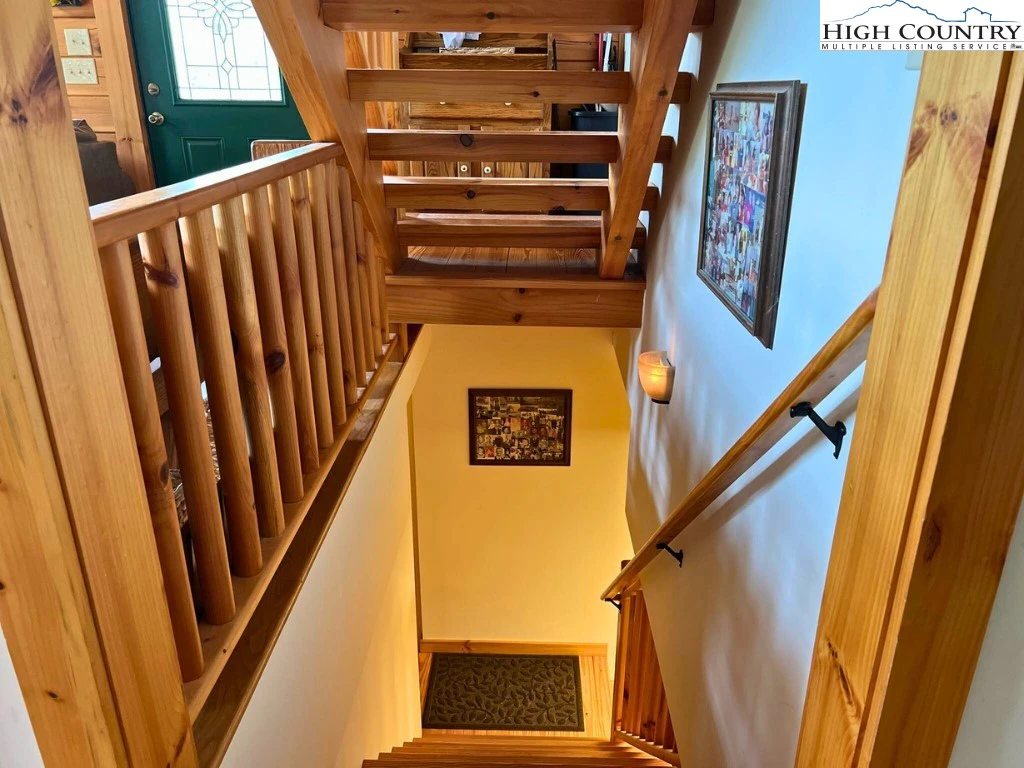 Image number 5 for the current listing