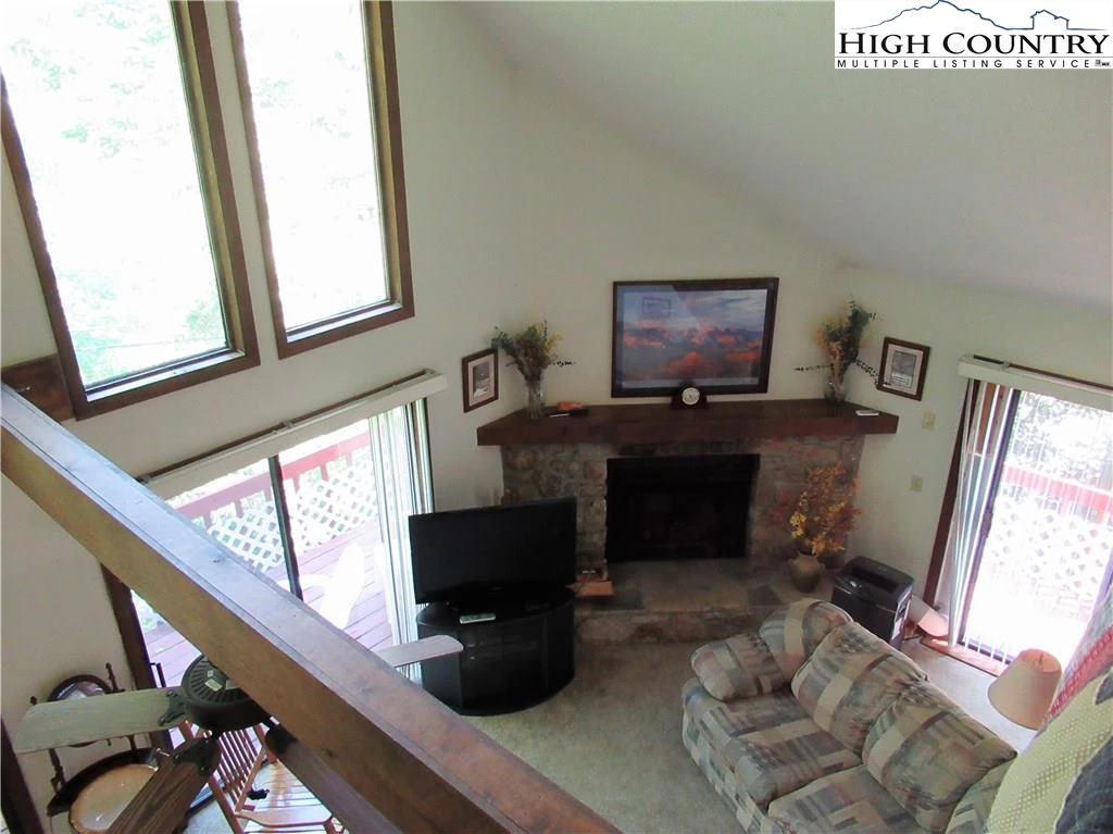 Image number 6 for the current listing