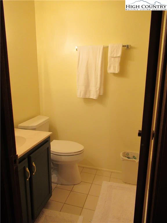 Image number 2 for the current listing