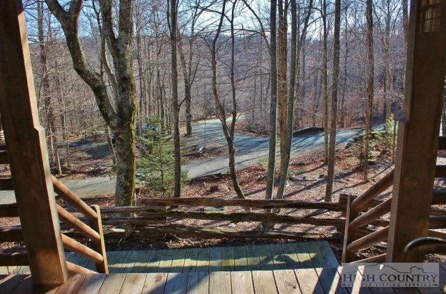 Image number 18 for the current listing