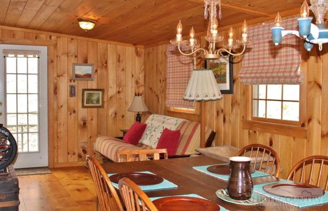Image number 4 for the current listing