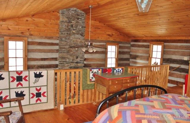 Image number 20 for the current listing