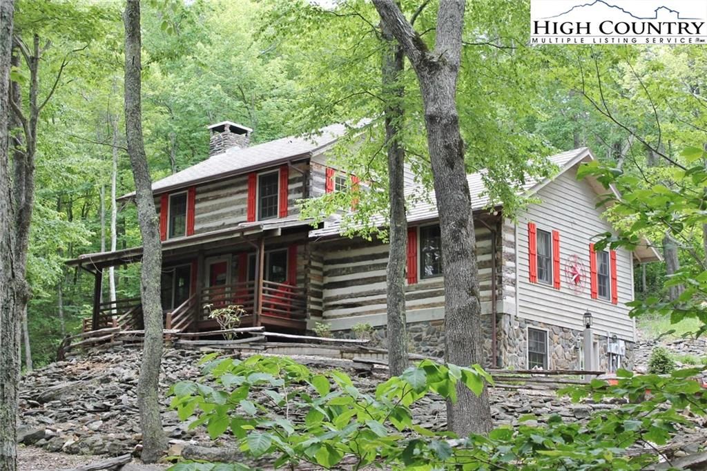 Image number 1 for the current listing